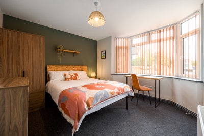 Ensuite Rooms Available 🏡 Clive Road Main Photo