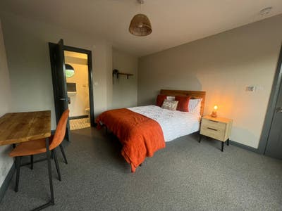 Ensuite Rooms Available 🏡 Westminster Way Main Photo