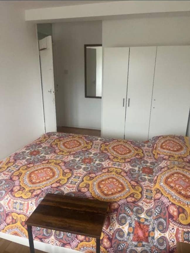 Spacious Double Bedroom in N8 Main Photo
