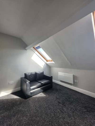 Spacious 1 Bed Flat near Roath Park Main Photo