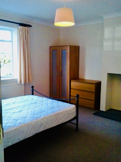 Large Double room with shower room Main Photo