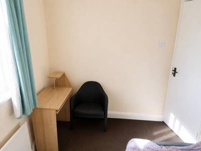 Fully inclusive Private room for rent Main Photo