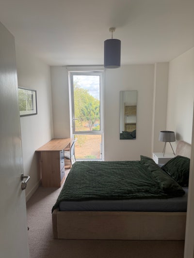 Furnished Double room - Mile End Main Photo