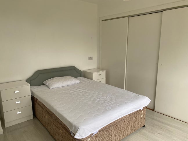 Double room to rent in Balloch Main Photo