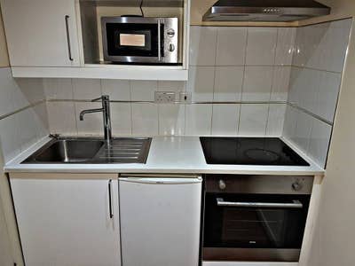 Studio flat, Chatsworth Rd NW2 — &pound;1,395 Main Photo