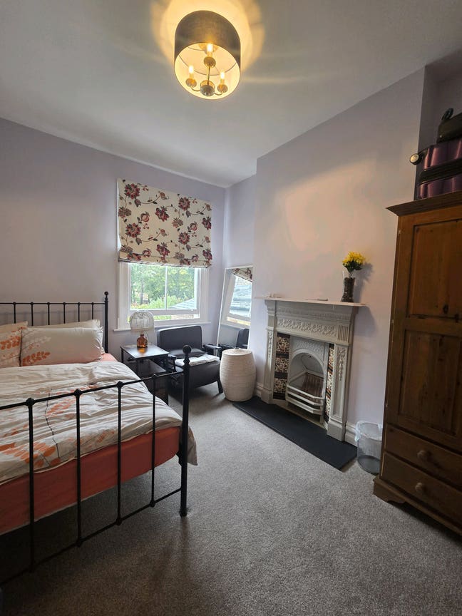 Double Room in N19 Whitehall Park Main Photo