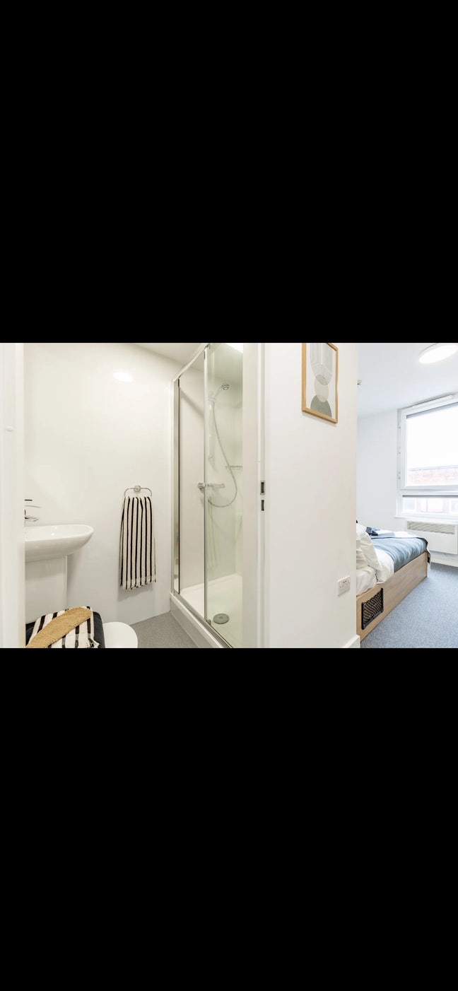 Ensuite student room -Globe works, Birmingham Main Photo