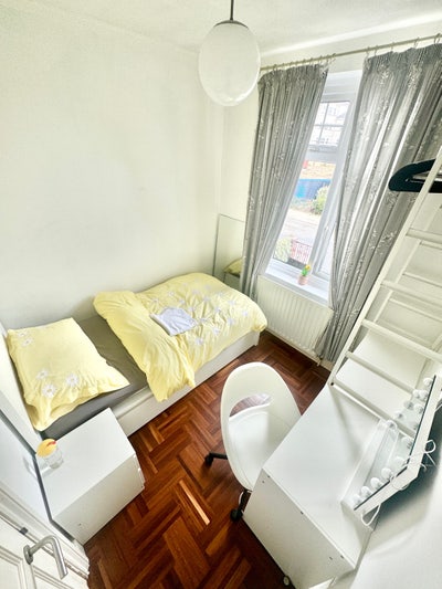 Bright and Cozy Fully Furnished Single Room  Main Photo