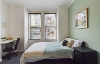 1 Bedroom available in Brading Road Main Photo