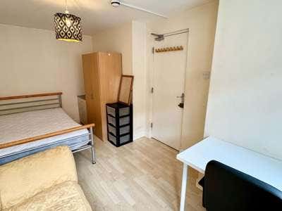 Appleyard Place / Oldbrook Main Photo