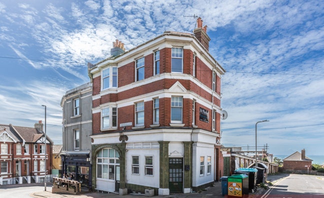5 bed maisonette - walk to hospital & City centre Main Photo