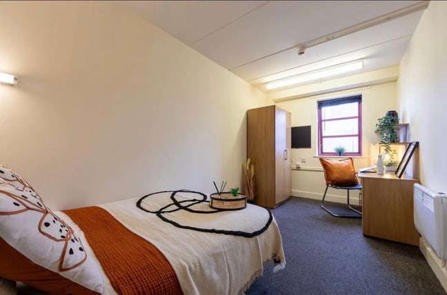 Double Room Available - Manchester City Centre Main Photo
