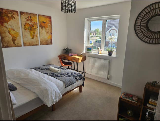 Bright Double Room + PRIVATE Bathroom | &pound;750 Bills Main Photo