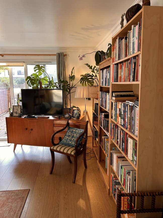 Sunny Double Room next to Bermondsey tube Main Photo