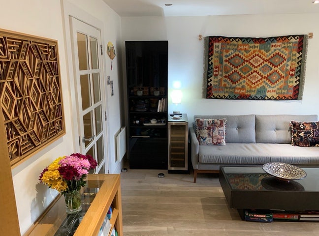 Hoxton Square Large Ensuite Master Bedroom  Main Photo