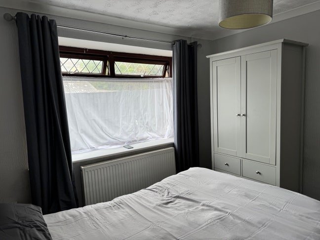 Large Double room all bills included Main Photo