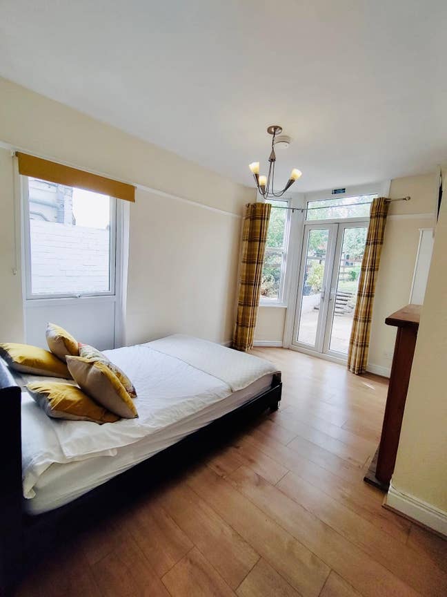 1x Double rooms in professional house NN2 Main Photo