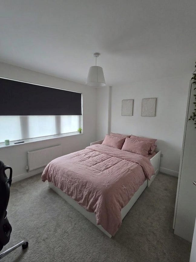 Double room ensuite w/ parking 20min to St Pancras Main Photo