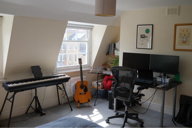 Room in friendly 3 bed flat in Kennington Main Photo