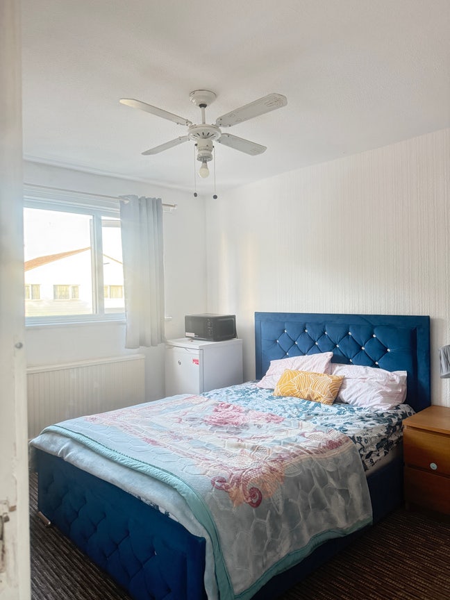 Double bed Main Photo
