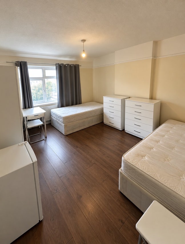 Massive Nice room Neasden  Main Photo