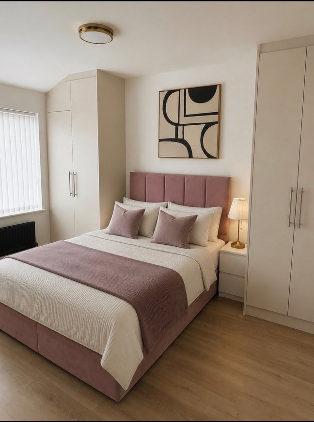 Modern Double bedroom (Cranford) Main Photo
