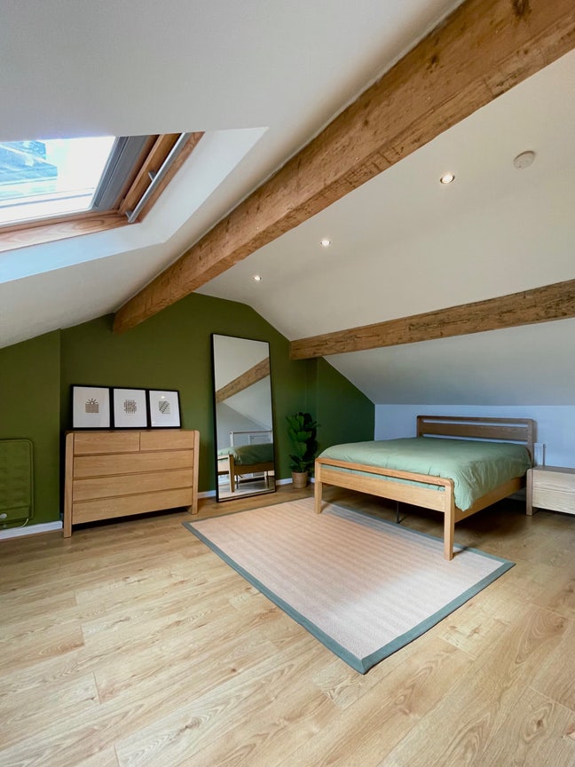 En-suite Large Double Room In 1920s Home Main Photo