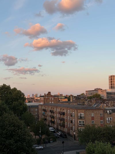 Double ROOM with balcony, bills included Main Photo