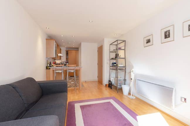1bed stunning apartment with gym access SW1P Main Photo