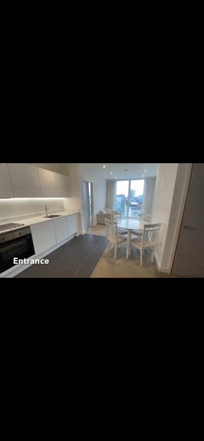 En-suite Bedroom in City Centre Main Photo