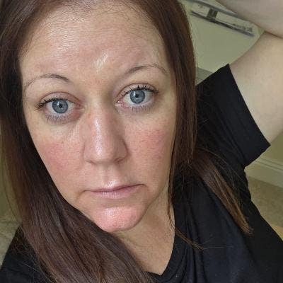 Professional Female seeks a single or double room Main Photo