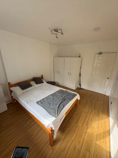 Double Room for Single or Couple(8W) Main Photo