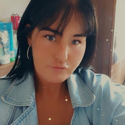 40 year old Female seeks a single or double room Main Photo