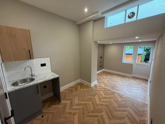 DSS-Studio Flat Available in Holloway Islington N7 Main Photo