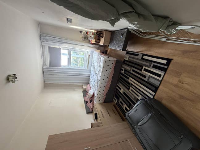 Double Furnished Room Main Photo