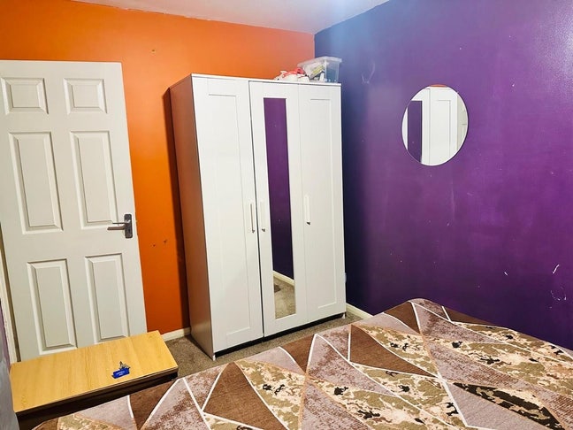 Sharing Room Main Photo