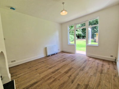 Modern 1 Bedroom Flat with Garden in Stirchley Main Photo