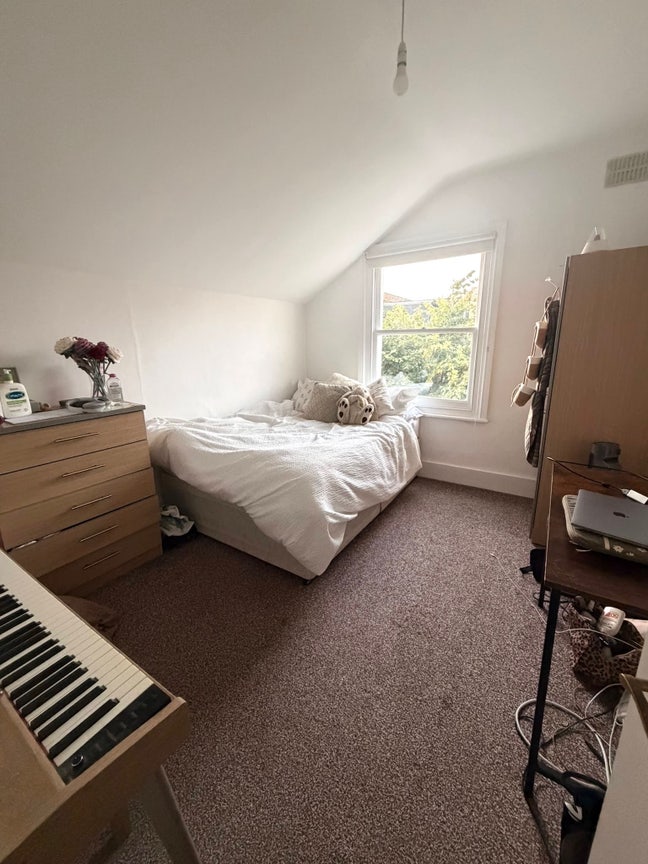 Double Room to Rent in Lovely 3-Bed Flat - Clapham Main Photo
