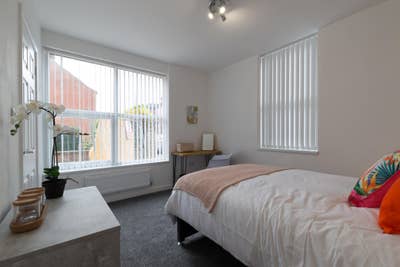 ✨ En-Suite Room in Stylish House Share (ST4) 🛏️ Main Photo