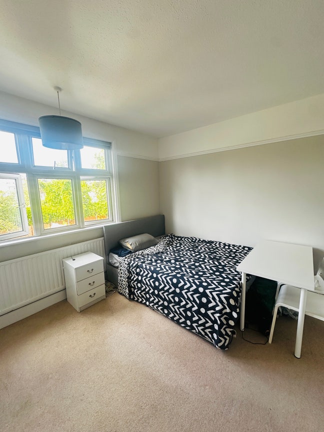 Double Room available in Harrow Main Photo