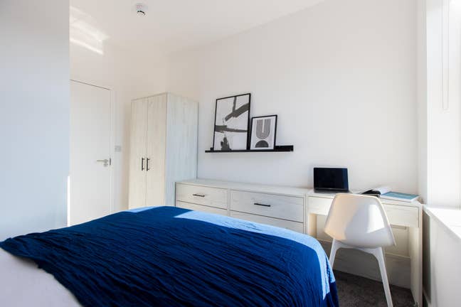  🚨Rr En Suite Available Now 🚨 Main Photo