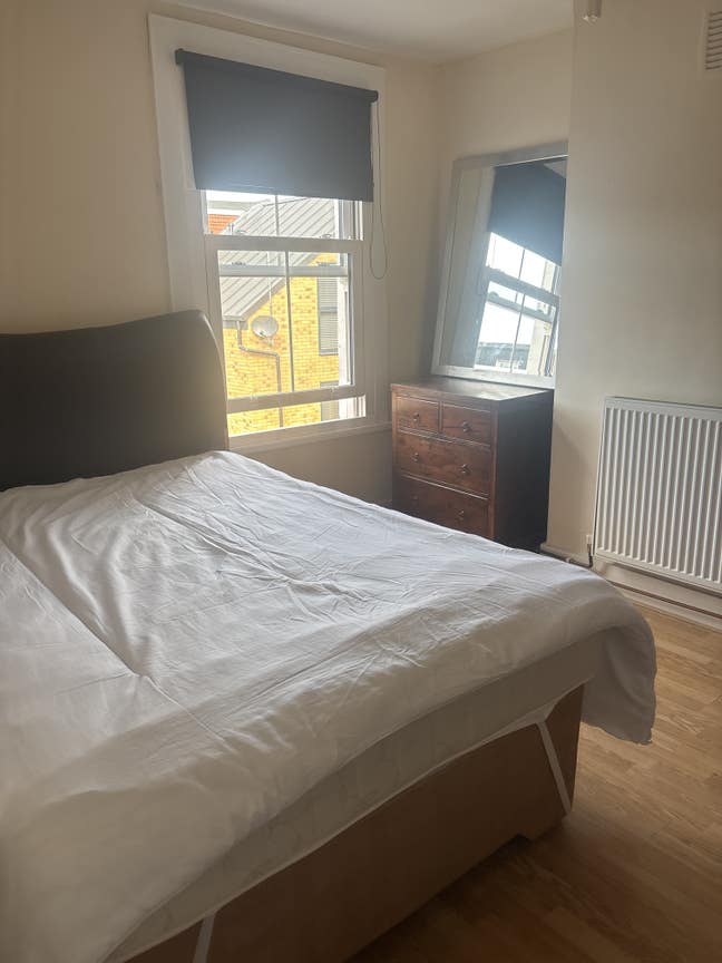 Large Furnished Double Room  Main Photo
