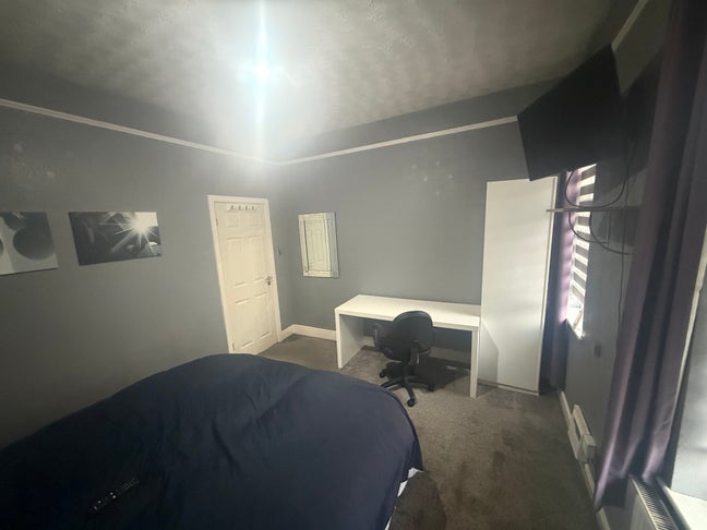 Double bedroom, All Bills Included Main Photo