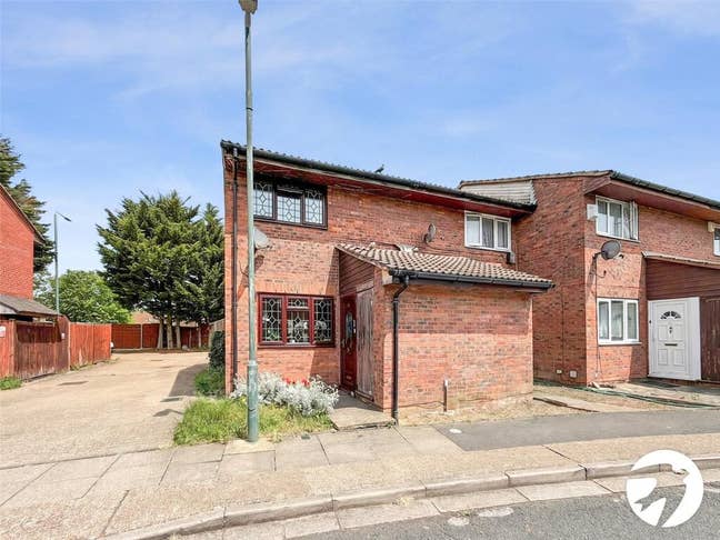 Whole house for rent with outdoor space  Main Photo