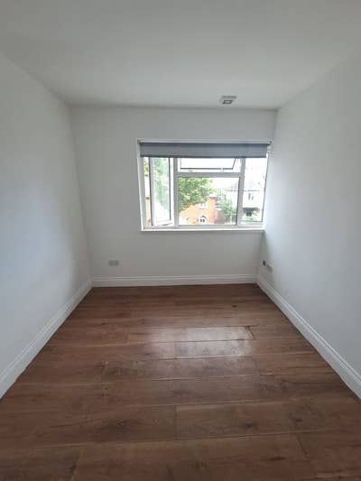 Studio Room Available – Lullingstone Crescent BR5 Main Photo