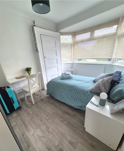 Comfortable single room, with storage Main Photo