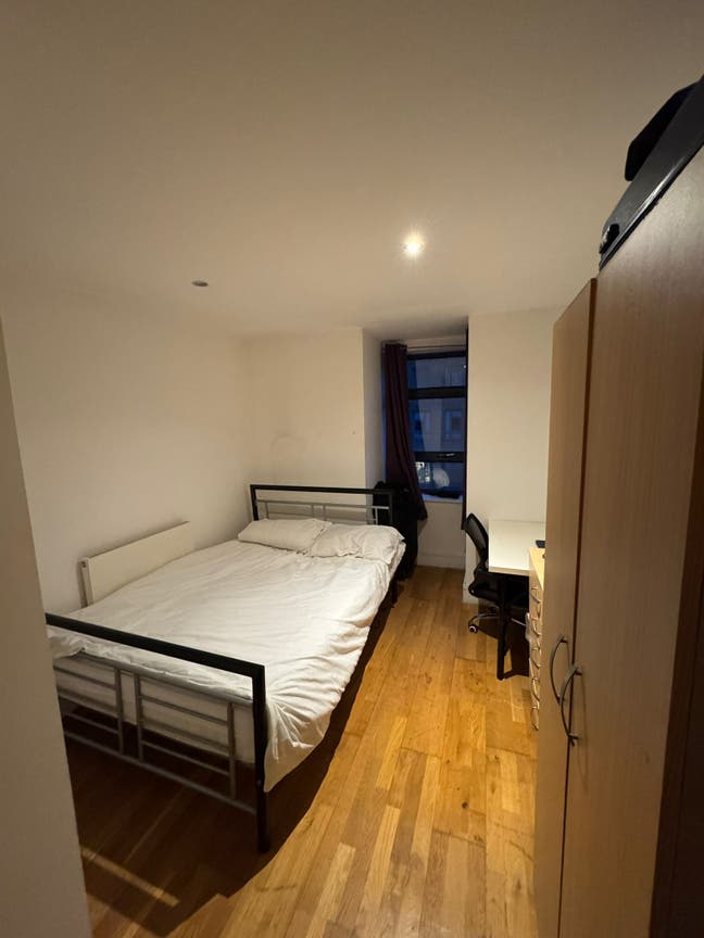 💥Nice Room Zone 2! End of September💥View Today Main Photo