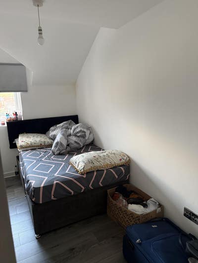 A single room, in a comfortable FLAT Main Photo