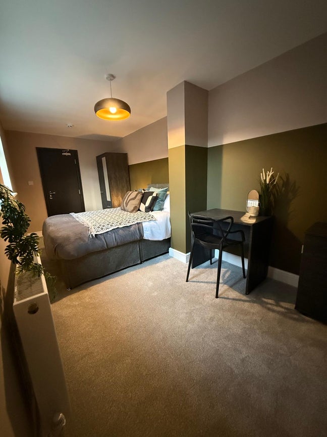 Modern new rooms in Orford Main Photo