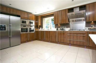 4 Bedroom house Main Photo